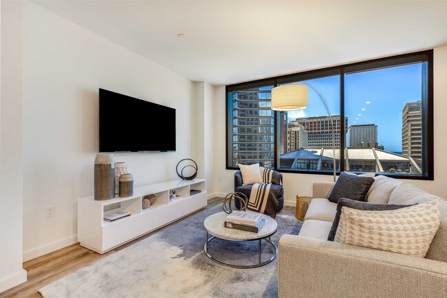 SPACIOUS 1 BED/ 1 BATH APARTMENT IN DOWNTOWN HONOLULU
